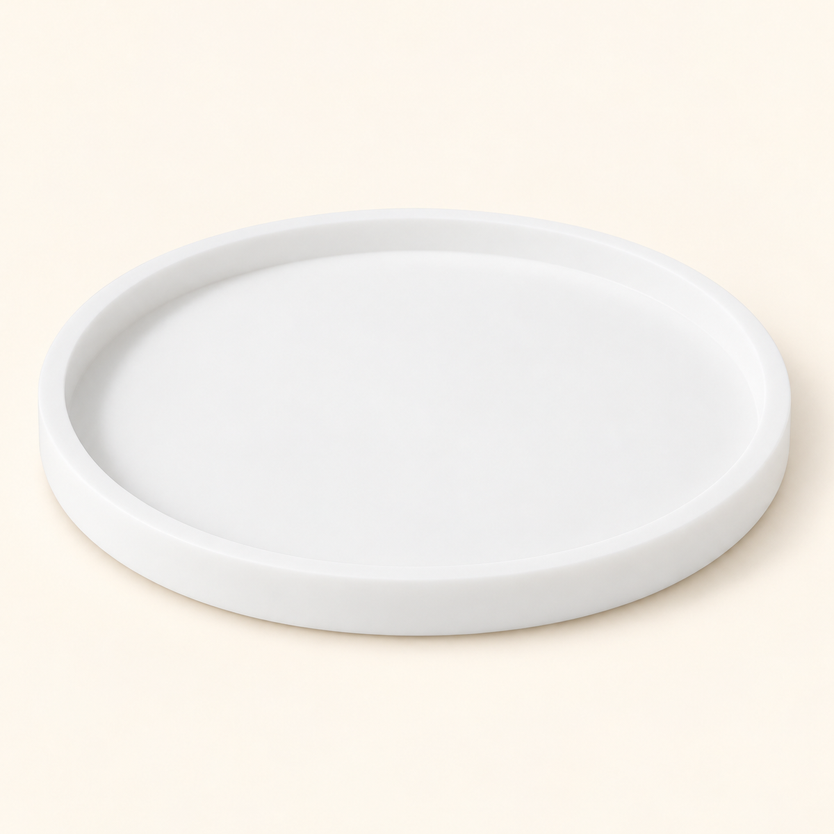 Smooth silicone tray rim and interior